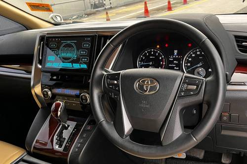 2015 Toyota Vellfire 2.5L Terpakai