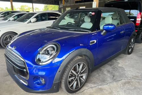 2019 MINI Convertible Cooper S Convertible Terpakai