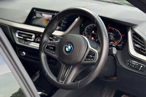 Second hand 2022 BMW 2 series Active Tourer 218i 