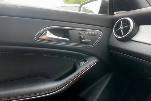 2013 Mercedes Benz CLA-Class Coupe CLA 250 Terpakai