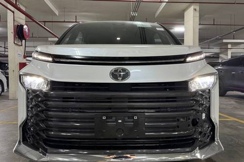 2023 Toyota Voxy 2.0 ZS Terpakai