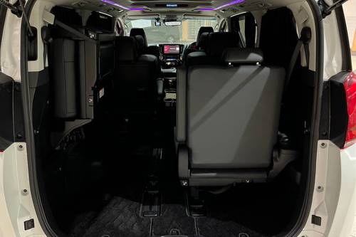 2020 Toyota Alphard 2.5 SC Terpakai