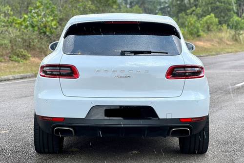 2018 Porsche Macan Standard  lama