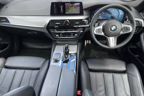 Second hand 2019 BMW 5 Series Sedan 530i M Sport 