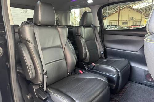 2016 Toyota Vellfire 2.5L Terpakai