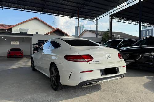 Terpakai 2017 Mercedes Benz C-Class Coupe C 200 AMG Line untuk Dijual