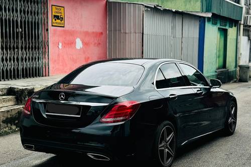 2017 Mercedes Benz C-Class Saloon C 250 AMG Line Terpakai