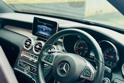 2017 Mercedes Benz C-Class Saloon C 250 AMG Line Terpakai