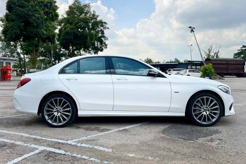 Second hand 2018 Mercedes Benz C-Class Saloon C 350 e AMG Line EQ Power 