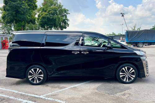 Old 2019 Toyota Vellfire 2.5L