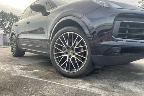 2022 Porsche Cayenne 3.0L Turbo  lama