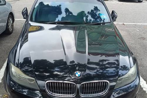 2012 BMW 3 Series Sedan 320i Terpakai