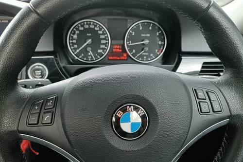 Terpakai 2012 BMW 3 Series Sedan 320i untuk Dijual