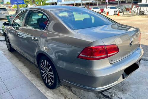 Terpakai 2013 Volkswagen Passat 1.8 untuk Dijual