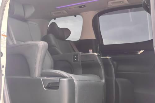 2020 Toyota Alphard 2.5 SC Terpakai