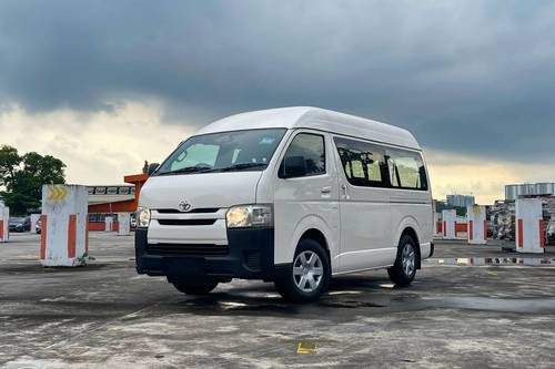 2016 Toyota Hiace Panel Van 2.5 Turbo Diesel Terpakai