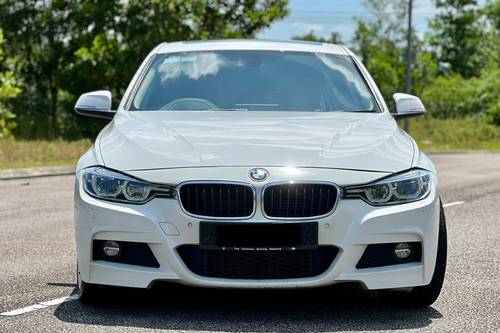 Second hand 2017 BMW 3 Series Sedan 330 e Sport 