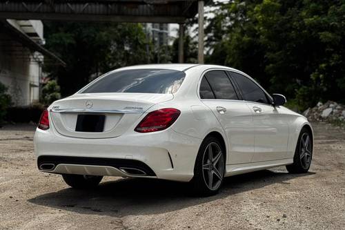 2018 Mercedes Benz C-Class Saloon C 180 Avantgarde Line Terpakai