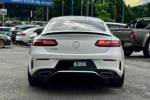 2017 Mercedes Benz E-Class Coupe E 300 AMG Line  lama