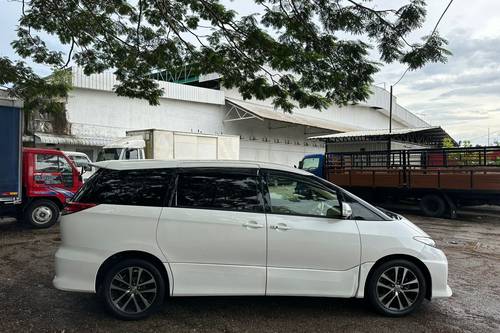 Used 2013 Toyota Estima 2.4