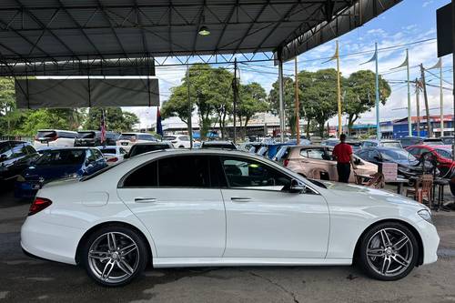 2017 Mercedes Benz E-Class Saloon E 200 Avantgarde Terpakai