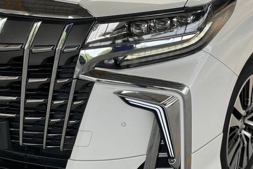 2019 Toyota Alphard 2.5 SC Terpakai