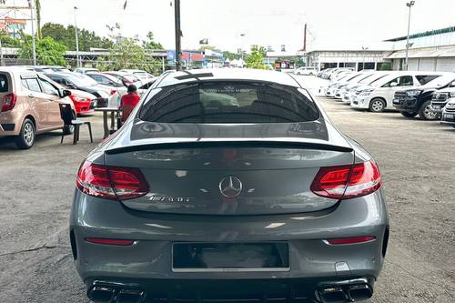 Terpakai 2016 Mercedes Benz C-Class Saloon C 200 AMG Line untuk Dijual