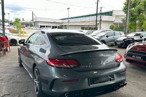 2016 Mercedes Benz C-Class Saloon C 200 AMG Line Terpakai