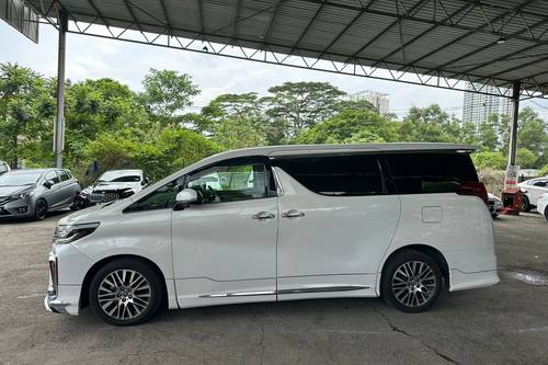 2017 Toyota Alphard 3.5 Executive Lounge Terpakai