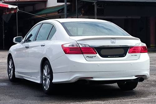 Old 2015 Honda Accord 2.0 VTi-L