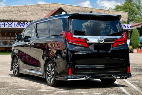 2019 Toyota Alphard 2.5 SC Terpakai