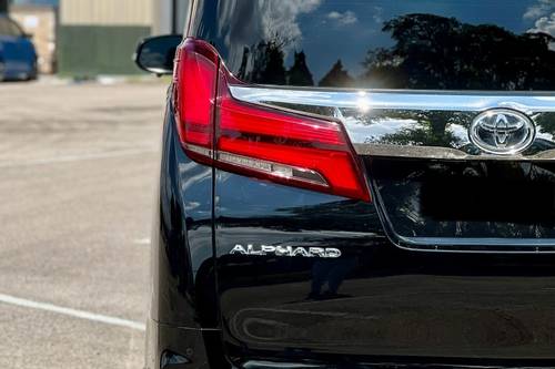 2019 Toyota Alphard 2.5 SC Terpakai