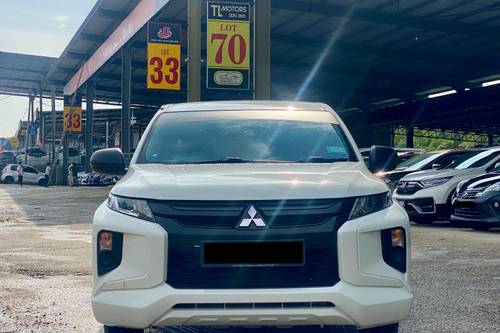 2022 Mitsubishi Triton Quest MT 4x2  lama