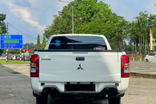 Terpakai 2022 Mitsubishi Triton Quest MT 4x2 untuk Dijual