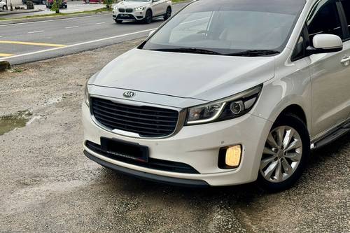 Old 2017 Kia Grand Carnival 2.2D 8-Seater High