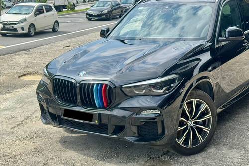 Second hand 2021 BMW X5 xDrive45e M Sport 