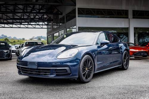 Used 2018 Porsche Panamera 4