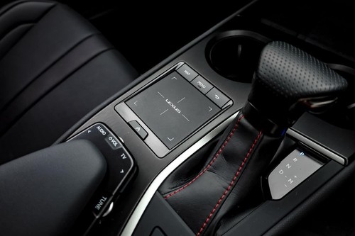 2021 Lexus UX 200 F Sport Terpakai