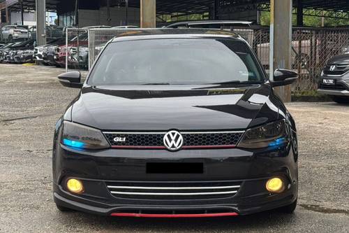 Second hand 2015 Volkswagen Jetta 1.4 TSI Highline 