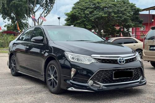 Used 2015 Toyota Camry Hybrid 2.5