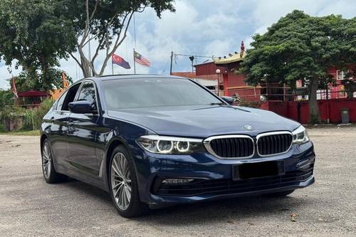 Second hand 2018 BMW 5 Series Sedan 530e Sport 