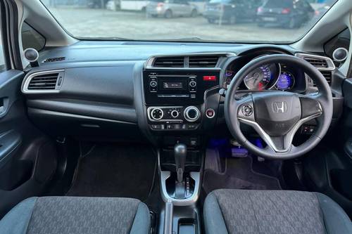 2015 Honda Jazz 1.5 E AT  lama