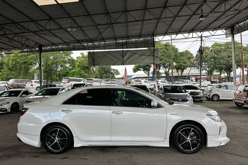 2015 Toyota Camry 2.5 Hybrid Terpakai