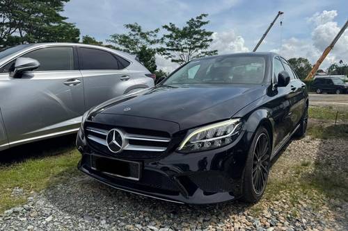 2018 Mercedes Benz C-Class Saloon C 200 AT Terpakai