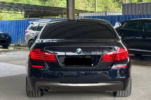 2016 BMW 5 Series Sedan 528i 2.0 M-sport  lama