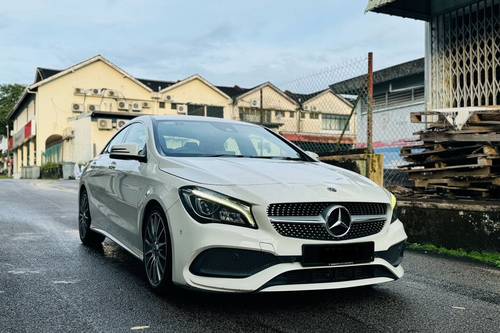 Second hand 2017 Mercedes Benz CLA-Class Coupe 200 AMG Line 