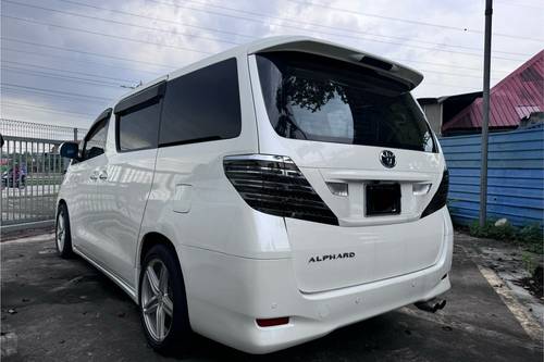 Second hand 2010 Toyota Alphard 2.4 