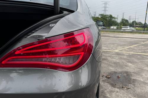 2015 Mercedes Benz CLA-Class Coupe 200 AMG Line Terpakai