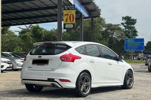 2016 Ford Focus Trend Terpakai