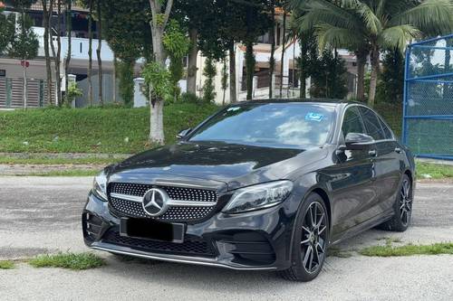 Second hand 2018 Mercedes Benz C-Class Saloon C300 2.0 AMG 